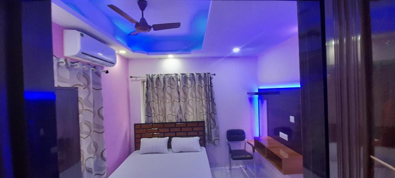 כלכותה Garden Guest House Near Rene Tower Ruby General Hospital מראה חיצוני תמונה