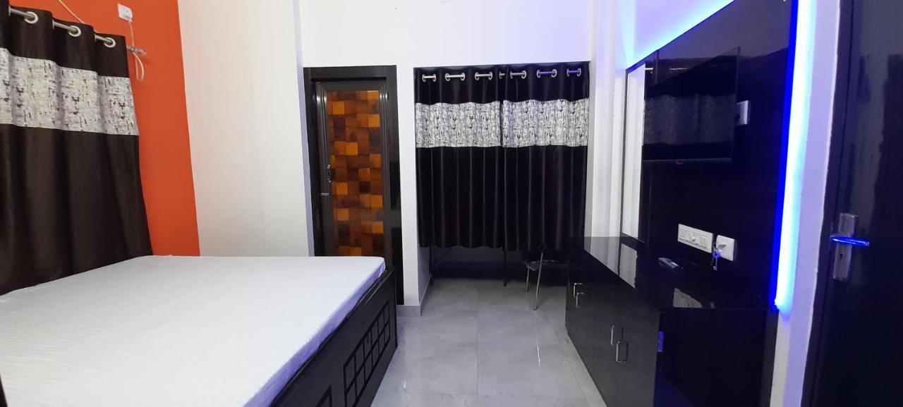 כלכותה Garden Guest House Near Rene Tower Ruby General Hospital מראה חיצוני תמונה