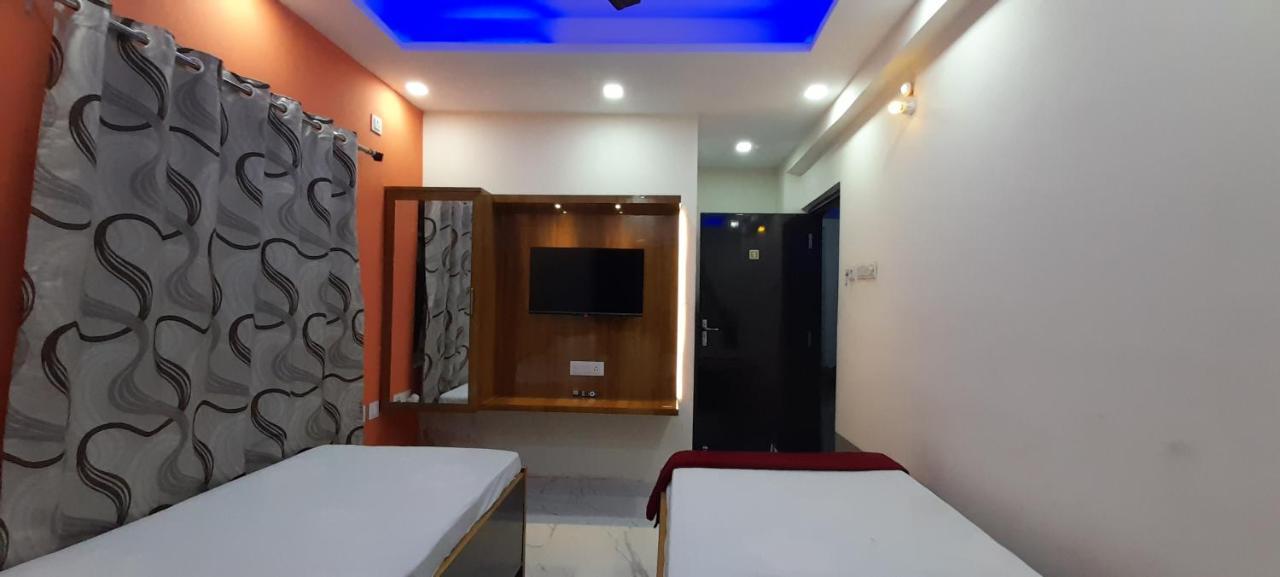 כלכותה Garden Guest House Near Rene Tower Ruby General Hospital מראה חיצוני תמונה