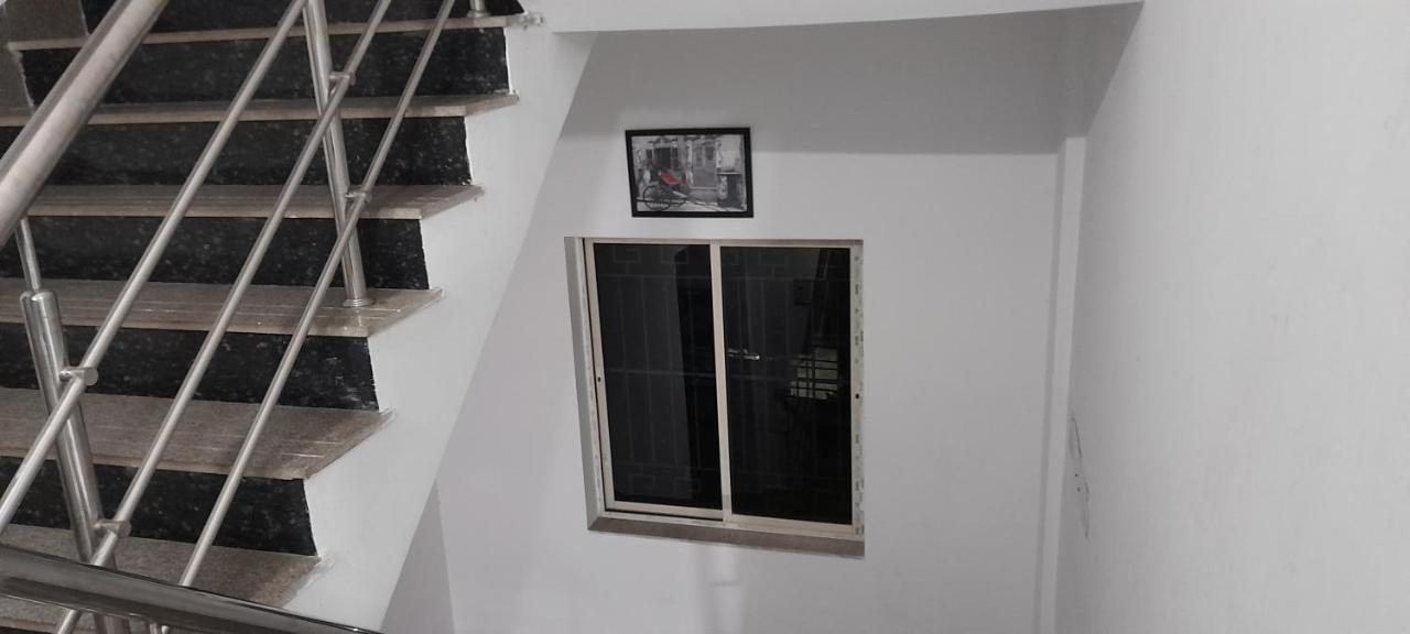 כלכותה Garden Guest House Near Rene Tower Ruby General Hospital מראה חיצוני תמונה