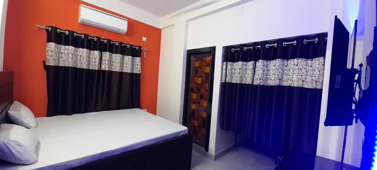 כלכותה Garden Guest House Near Rene Tower Ruby General Hospital מראה חיצוני תמונה