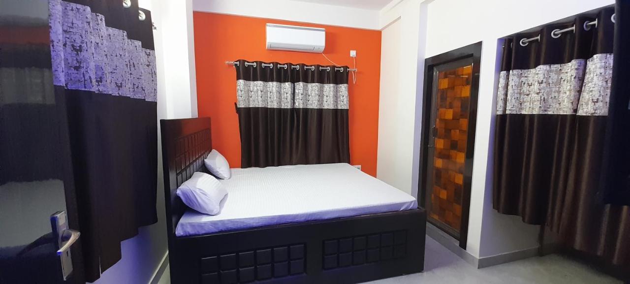 כלכותה Garden Guest House Near Rene Tower Ruby General Hospital מראה חיצוני תמונה