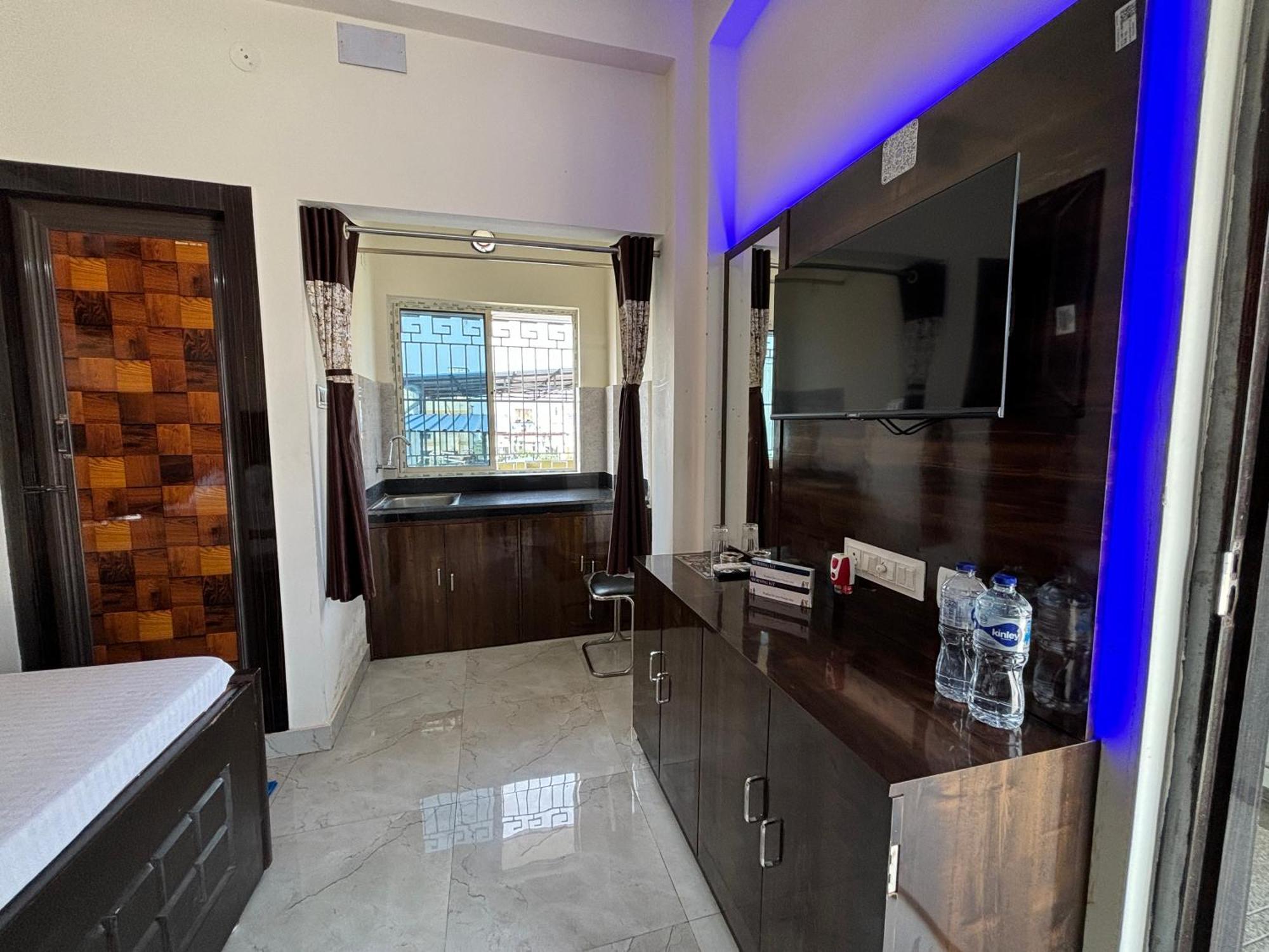 כלכותה Garden Guest House Near Rene Tower Ruby General Hospital מראה חיצוני תמונה