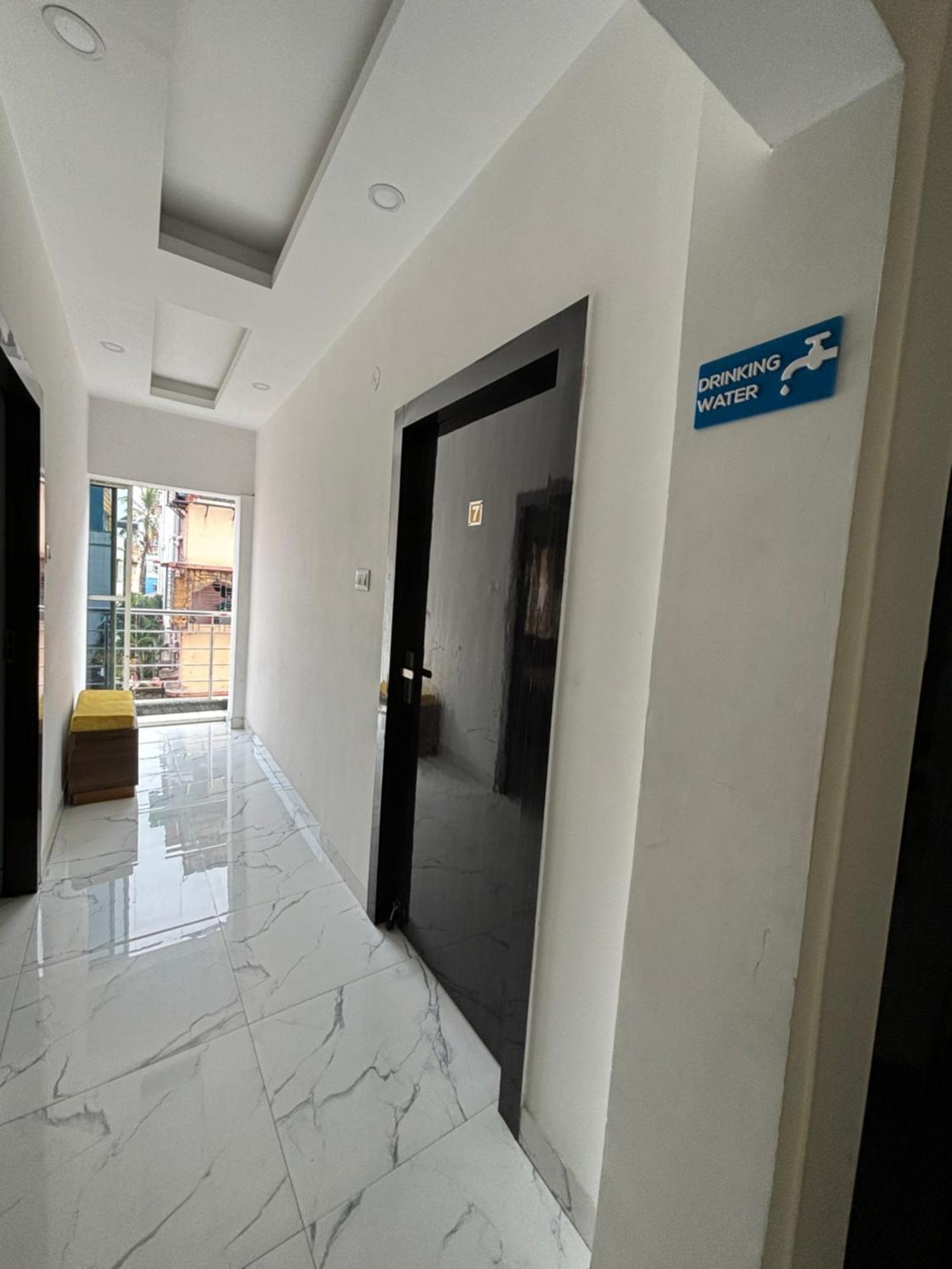 כלכותה Garden Guest House Near Rene Tower Ruby General Hospital מראה חיצוני תמונה
