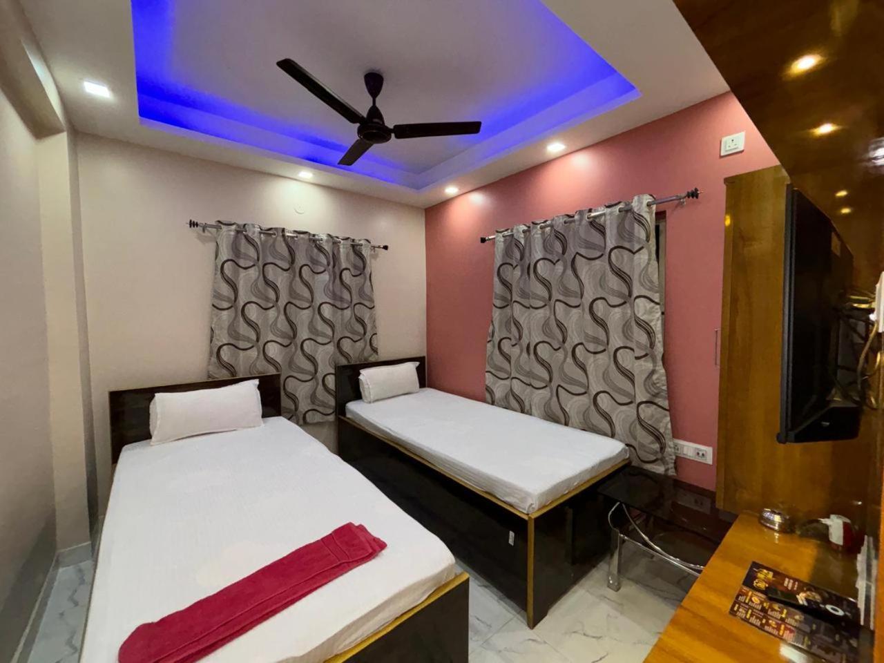 כלכותה Garden Guest House Near Rene Tower Ruby General Hospital מראה חיצוני תמונה