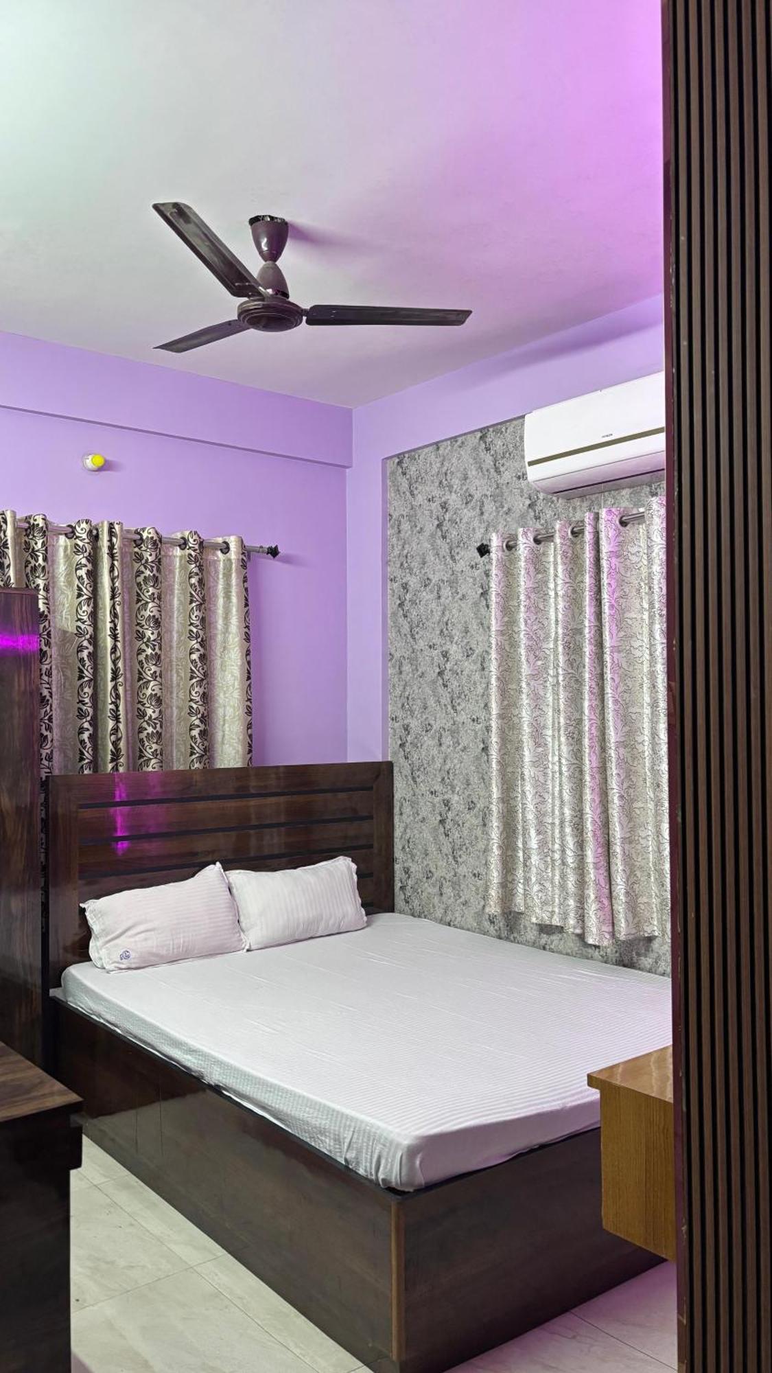 כלכותה Garden Guest House Near Rene Tower Ruby General Hospital מראה חיצוני תמונה