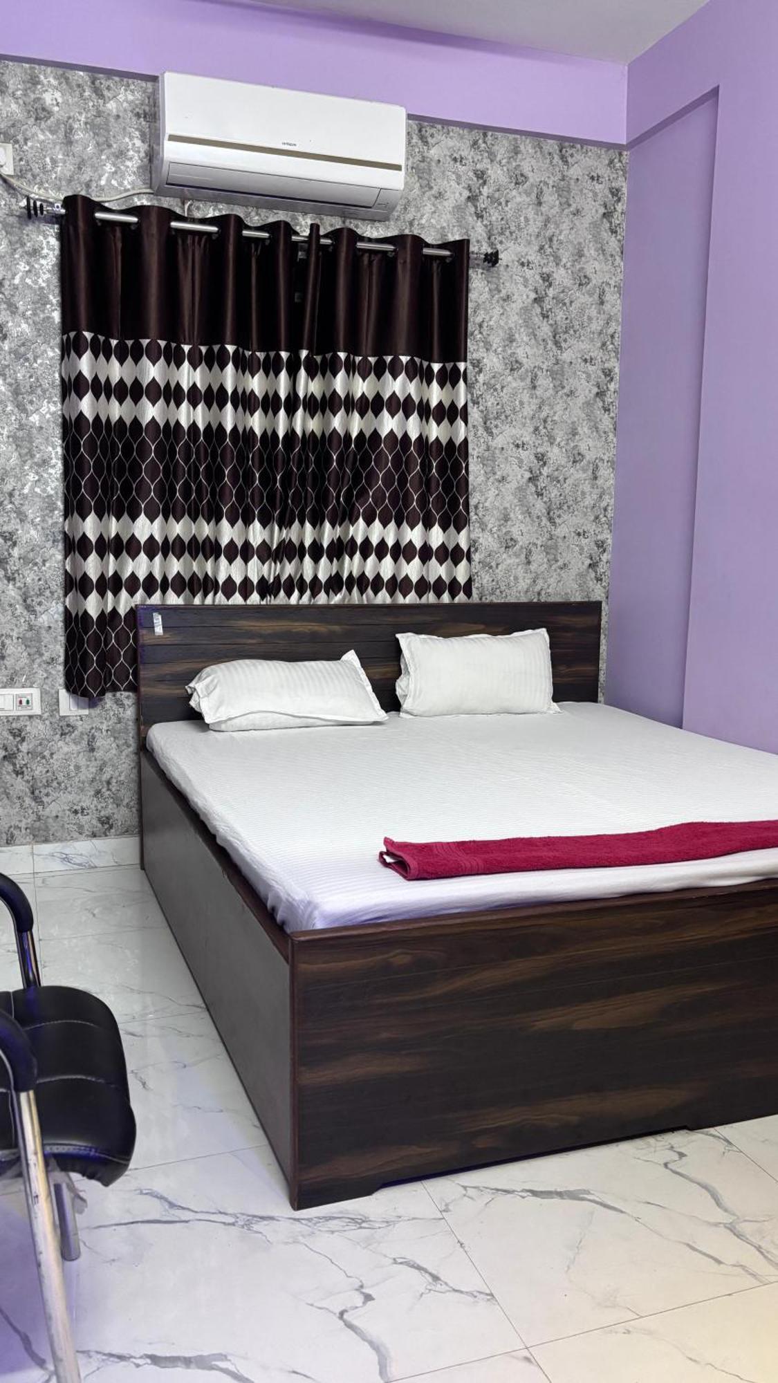 כלכותה Garden Guest House Near Rene Tower Ruby General Hospital מראה חיצוני תמונה